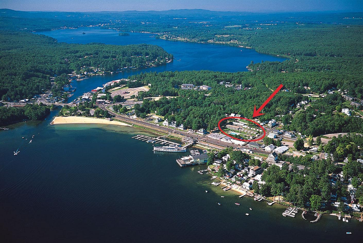 Half Moon Motel & Cottages Weirs Beach Exterior photo